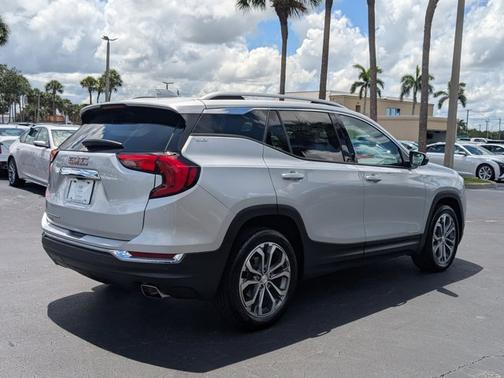 2020 GMC Terrain SLT