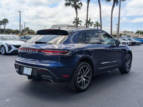 2022 Porsche Macan 4DR AWD