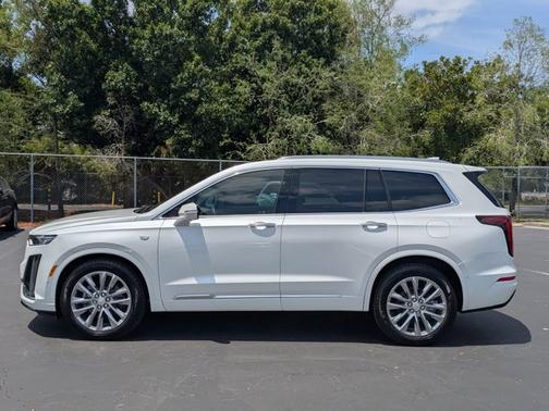 2023 Cadillac XT6 FWD Premium Luxury