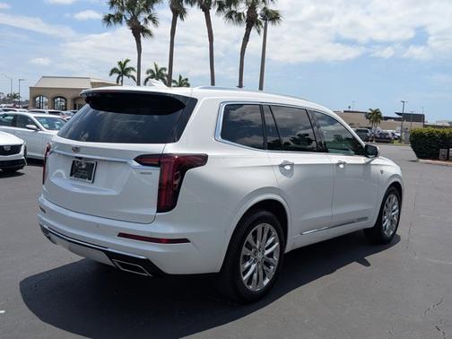 2023 Cadillac XT6 FWD Premium Luxury