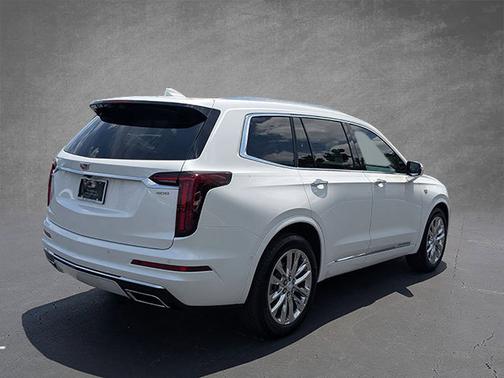 2023 Cadillac XT6 FWD Premium Luxury