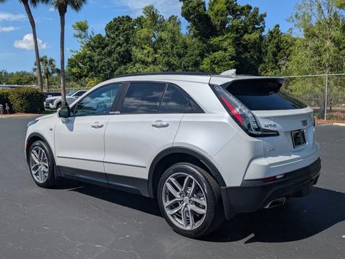 2022 Cadillac XT4 AWD Sport