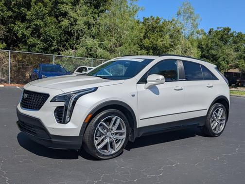 2022 Cadillac XT4 AWD Sport