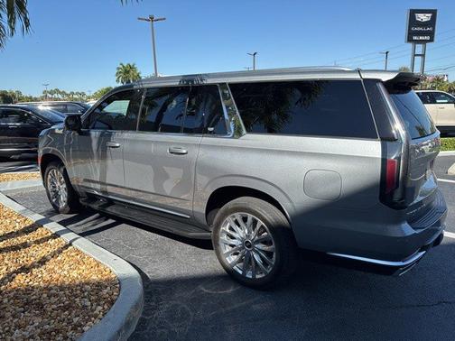 2023 Cadillac Escalade ESV 4WD Premium Luxury