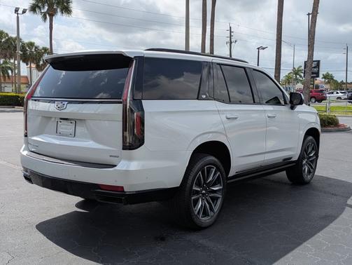 Crystal White Tricoat 2023 Cadillac Escalade 4WD Sport