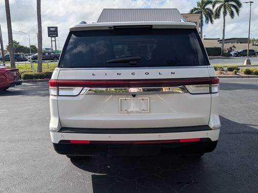 2022 Lincoln Navigator L Black Label