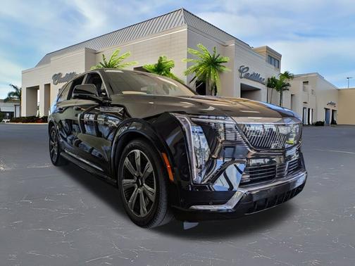 2025 Cadillac Escalade IQ Luxury 2