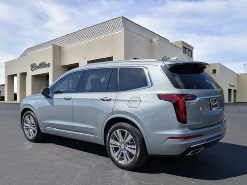 2023 Cadillac XT6 FWD Premium Luxury