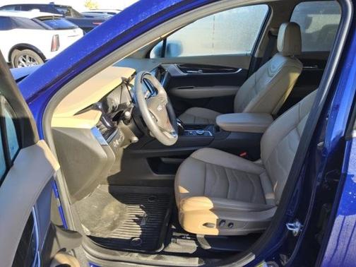 2025 Cadillac XT6 FWD Premium Luxury