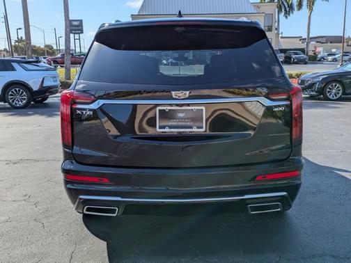 2023 Cadillac XT6 FWD Premium Luxury