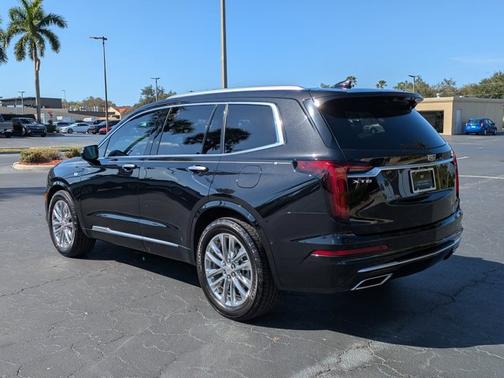 2023 Cadillac XT6 FWD Premium Luxury