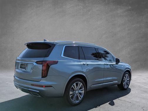 2024 Cadillac XT6 FWD Premium Luxury