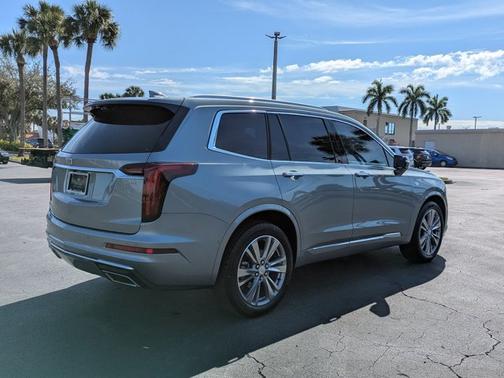 2024 Cadillac XT6 FWD Premium Luxury