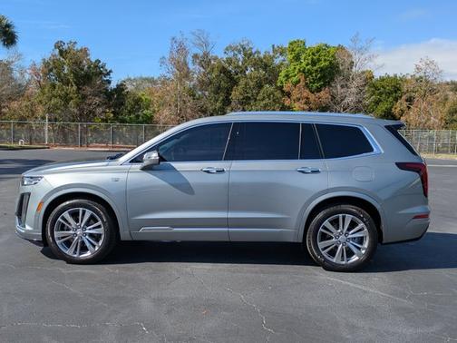 2024 Cadillac XT6 FWD Premium Luxury