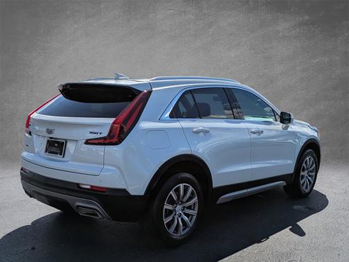 2023 Cadillac XT4 AWD Premium Luxury