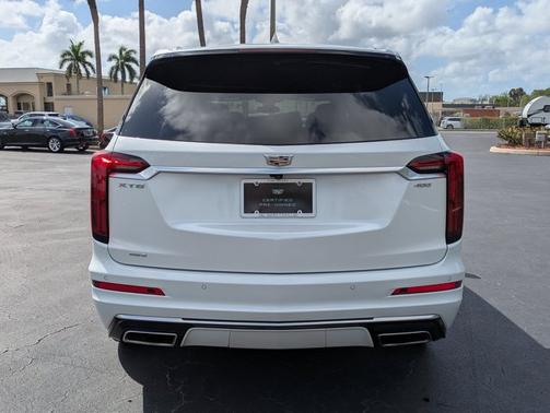 Crystal White Tricoat 2024 Cadillac XT6 AWD Premium Luxury