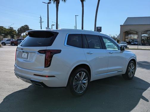 2022 Cadillac XT6 Premium Luxury