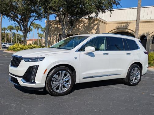 2022 Cadillac XT6 Premium Luxury