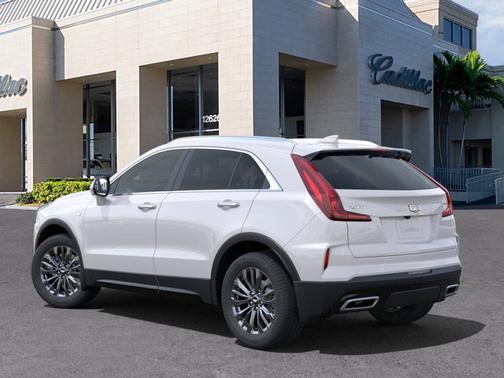 2025 Cadillac XT4 FWD Premium Luxury