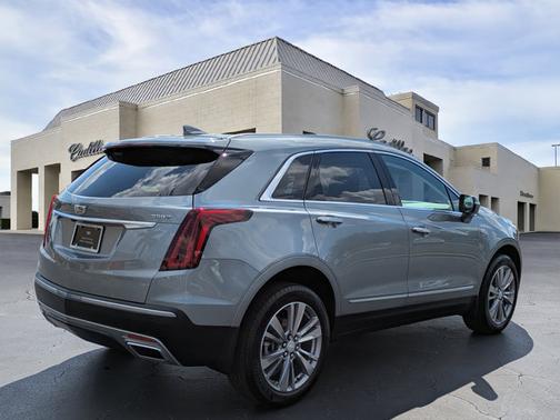 2023 Cadillac XT5 FWD Premium Luxury