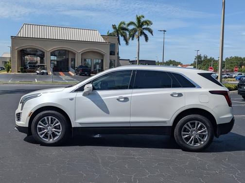 2022 Cadillac XT5 FWD Premium Luxury