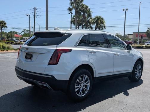 2022 Cadillac XT5 FWD Premium Luxury