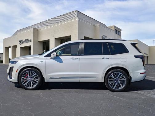 2022 Cadillac XT6 Sport