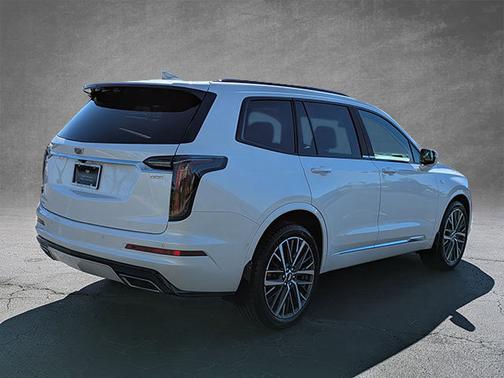 2022 Cadillac XT6 Sport