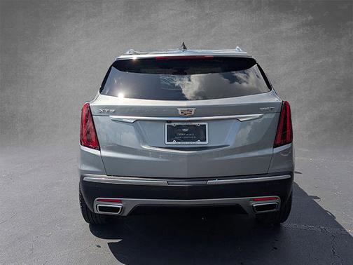 2024 Cadillac XT5 FWD Premium Luxury
