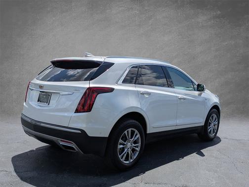 Crystal White Tricoat 2023 Cadillac XT5 FWD Premium Luxury