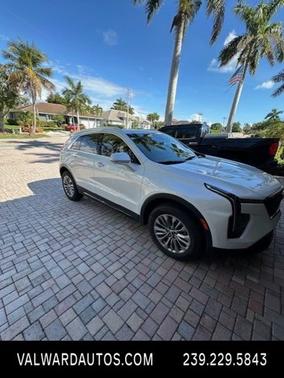 2025 Cadillac XT4 FWD Premium Luxury