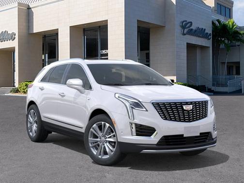 Crystal White Tricoat 2026 Cadillac XT5 FWD Premium Luxury