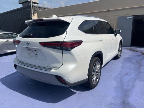 2021 Toyota Highlander Platinum