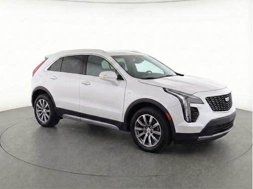 2023 Cadillac XT4 FWD Premium Luxury