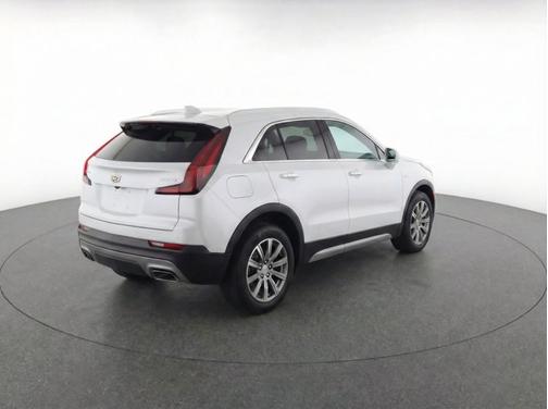 2023 Cadillac XT4 FWD Premium Luxury