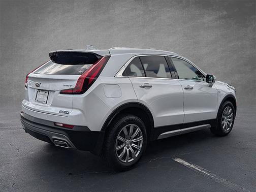 2021 Cadillac XT4 FWD Premium Luxury