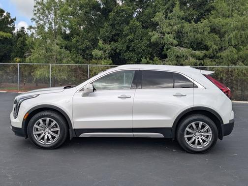 2021 Cadillac XT4 FWD Premium Luxury