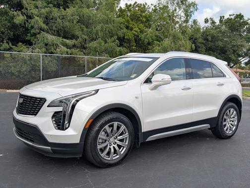 2021 Cadillac XT4 FWD Premium Luxury