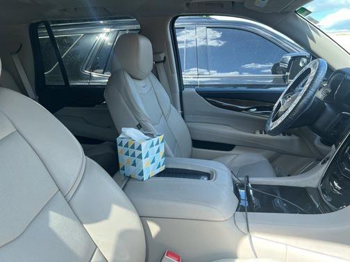 2020 Cadillac Escalade Luxury