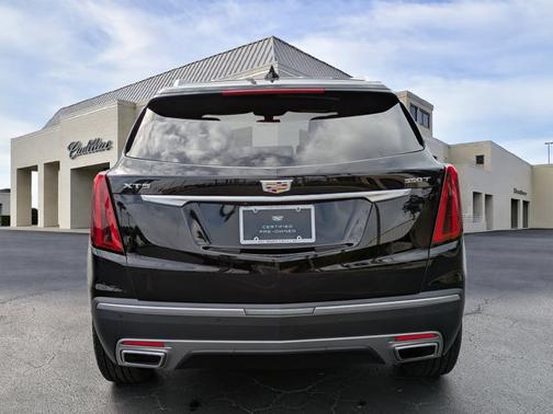 2023 Cadillac XT5 FWD Premium Luxury