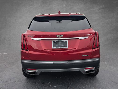 2022 Cadillac XT5 FWD Premium Luxury
