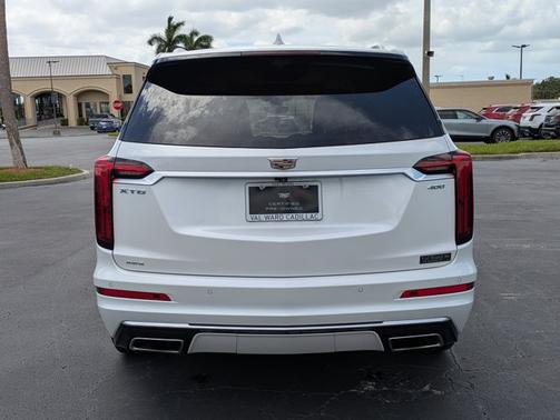 Crystal White Tricoat 2022 Cadillac XT6 Premium Luxury