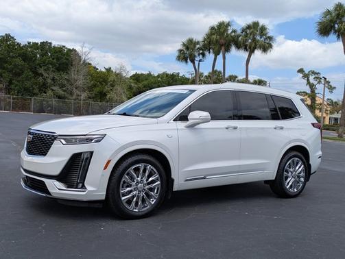 Crystal White Tricoat 2022 Cadillac XT6 Premium Luxury