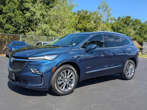 2022 Buick Enclave Avenir
