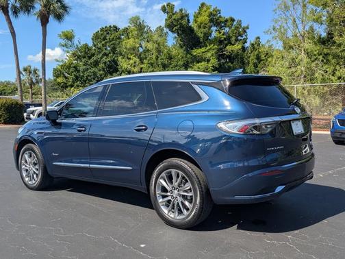 2022 Buick Enclave Avenir