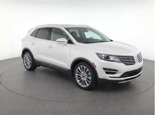 White Platinum Metallic Tri-Coat 2015 Lincoln MKC 4DR FWD