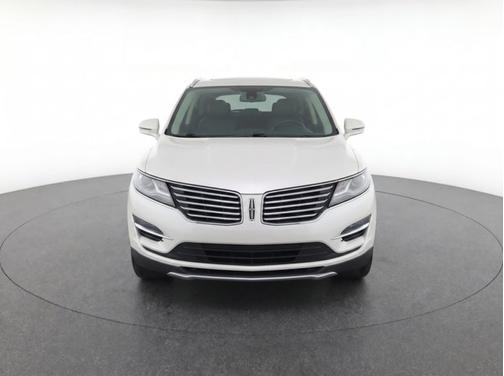 White Platinum Metallic Tri-Coat 2015 Lincoln MKC 4DR FWD