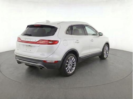 White Platinum Metallic Tri-Coat 2015 Lincoln MKC 4DR FWD