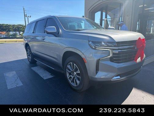 2024 Chevrolet Suburban LT