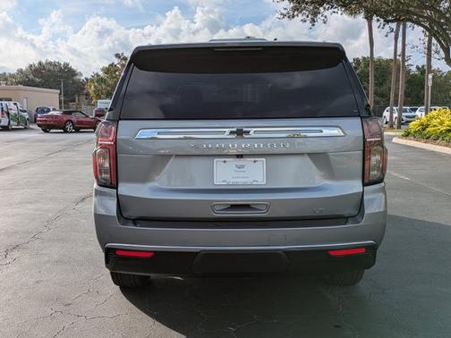 2024 Chevrolet Suburban LT